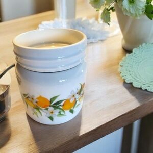 Candle & Wax Melting Warmer Electric NIB 1 Soy Wax Melting Tart included